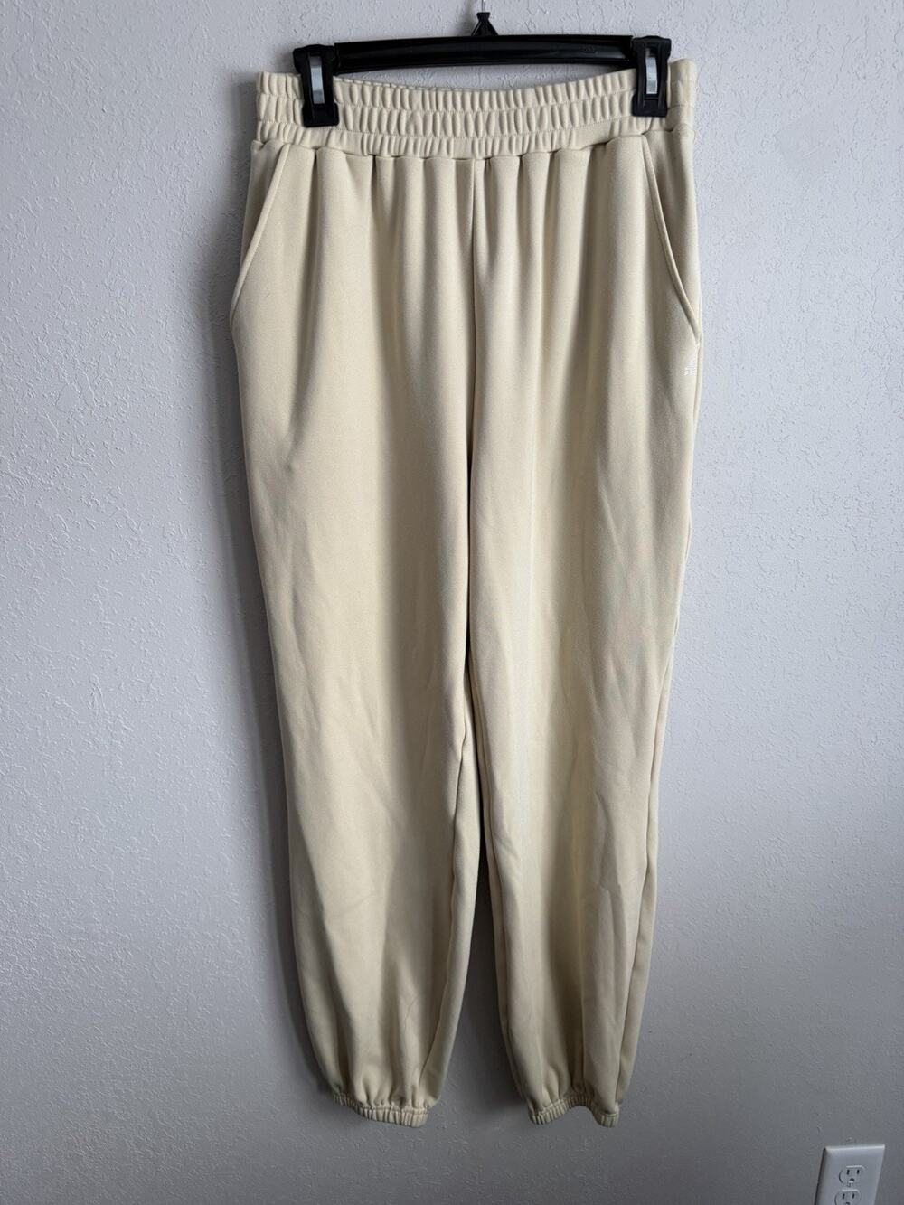 WeWoreWhat Cream Biege Terry Boyfriend Sleek Jogger Sweatpants Womens M